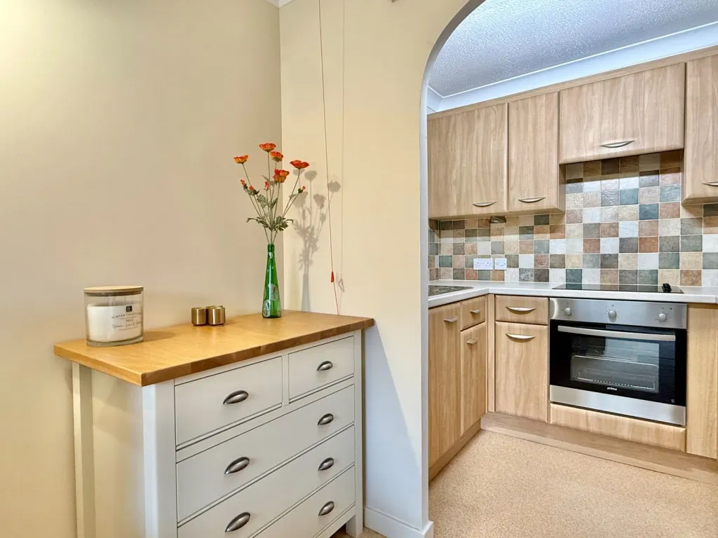 Deighton Road, LS22, photo 6