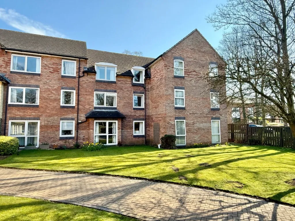 Deighton Road, LS22, photo 2