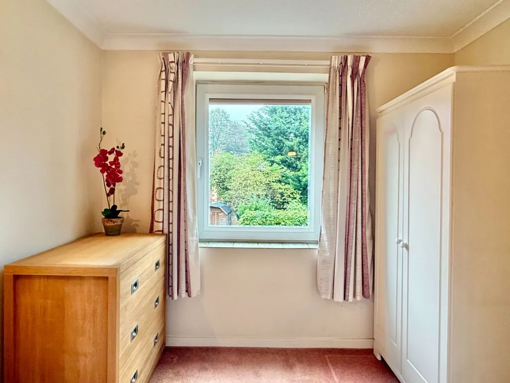 Deighton Road, LS22, photo 11