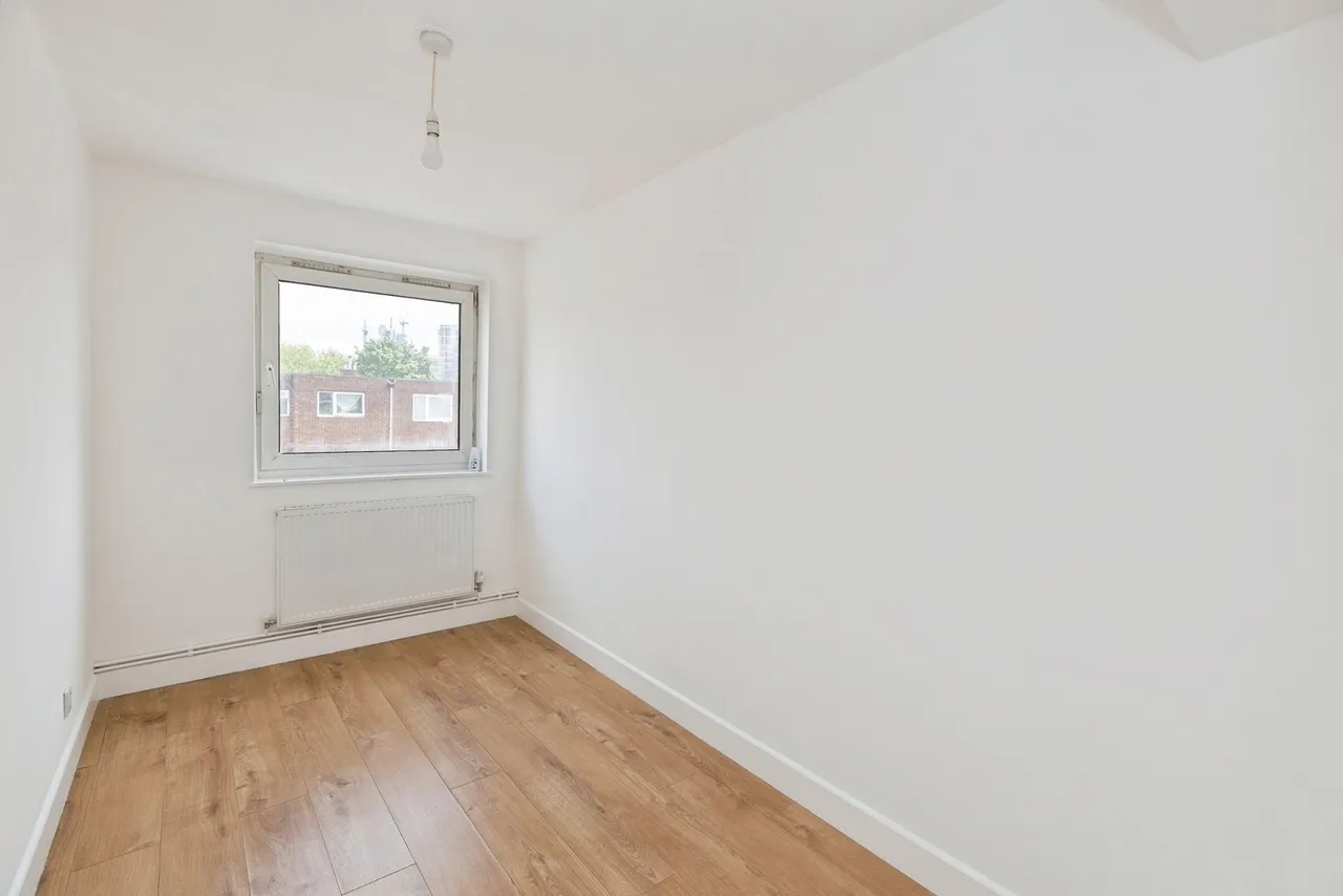 Cowbridge Lane, Barking, IG11, photo 12