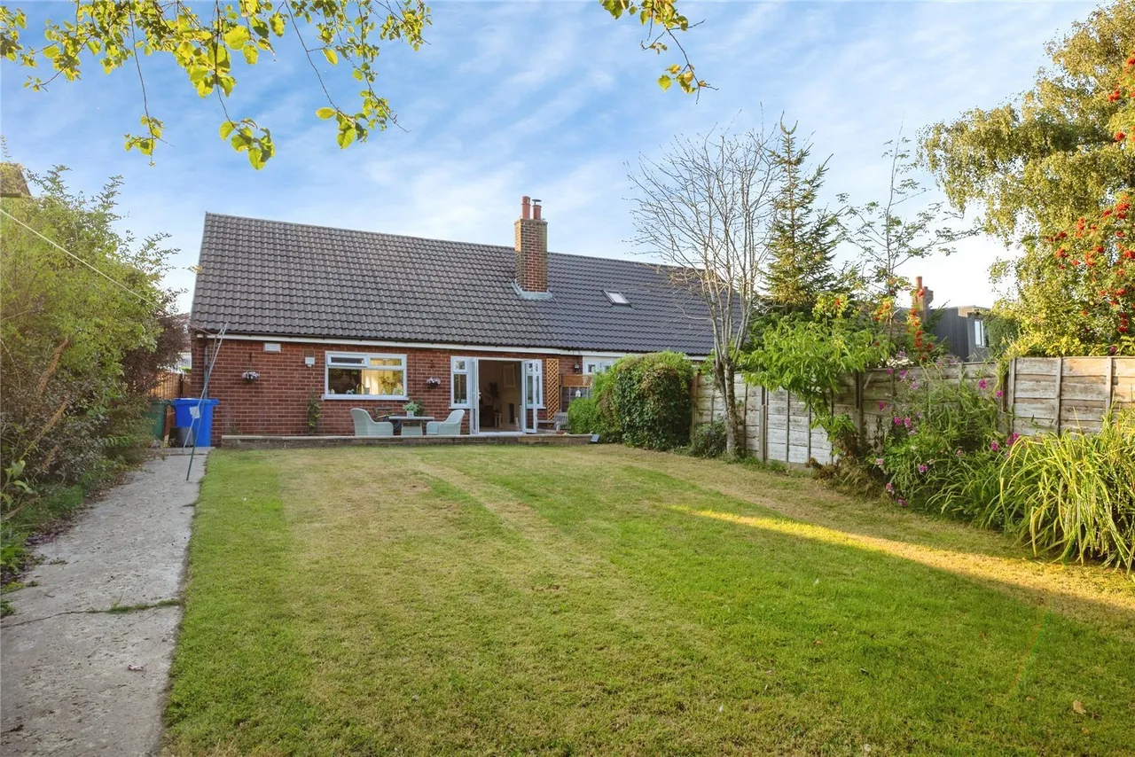 Newington Drive, Bury, BL8, photo 17