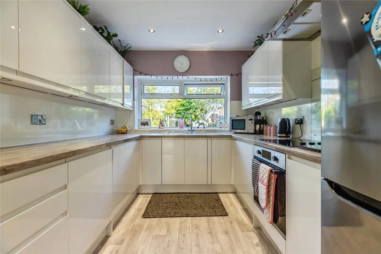 Newington Drive, Bury, BL8, photo 4