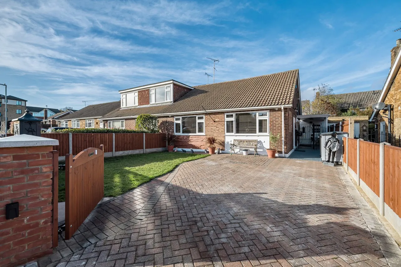 2 bed house for sale — Rectory Road, Kent, DA10