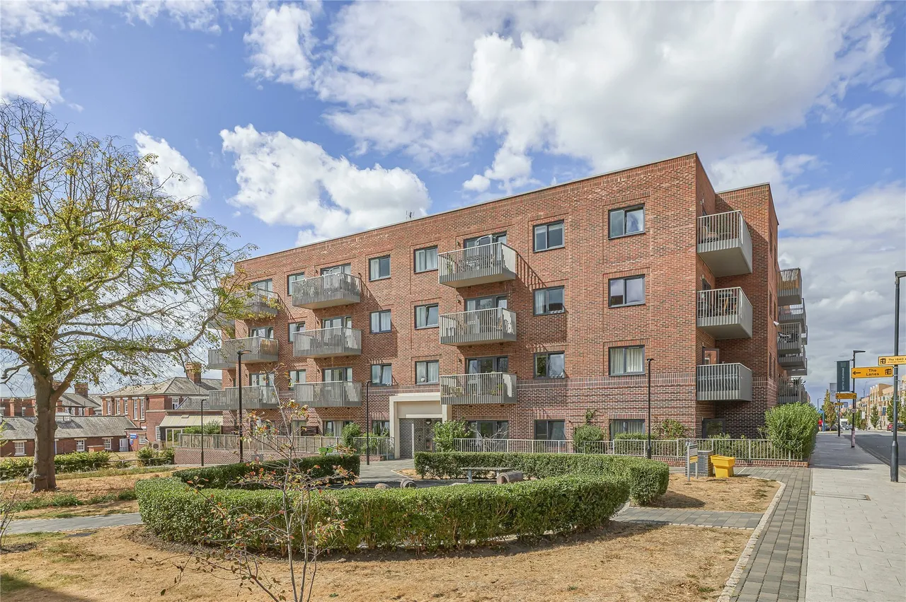 1 bed flat for sale — Springfield Drive, London, SW17