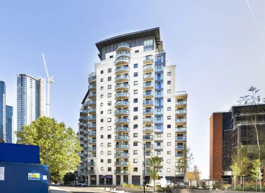2 bed flat to rent, Limeharbour, Canary Wharf, E14