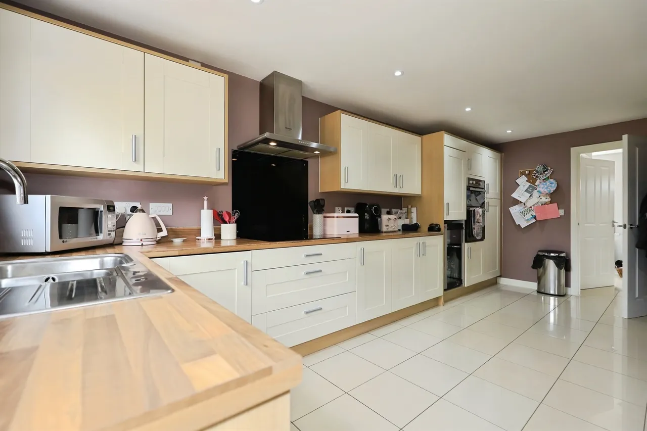 Betjeman Way, Cleobury Mortimer, DY14, photo 6