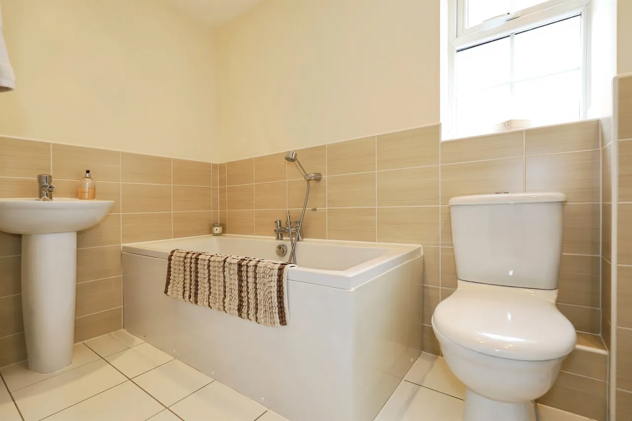 Betjeman Way, Cleobury Mortimer, DY14, photo 10