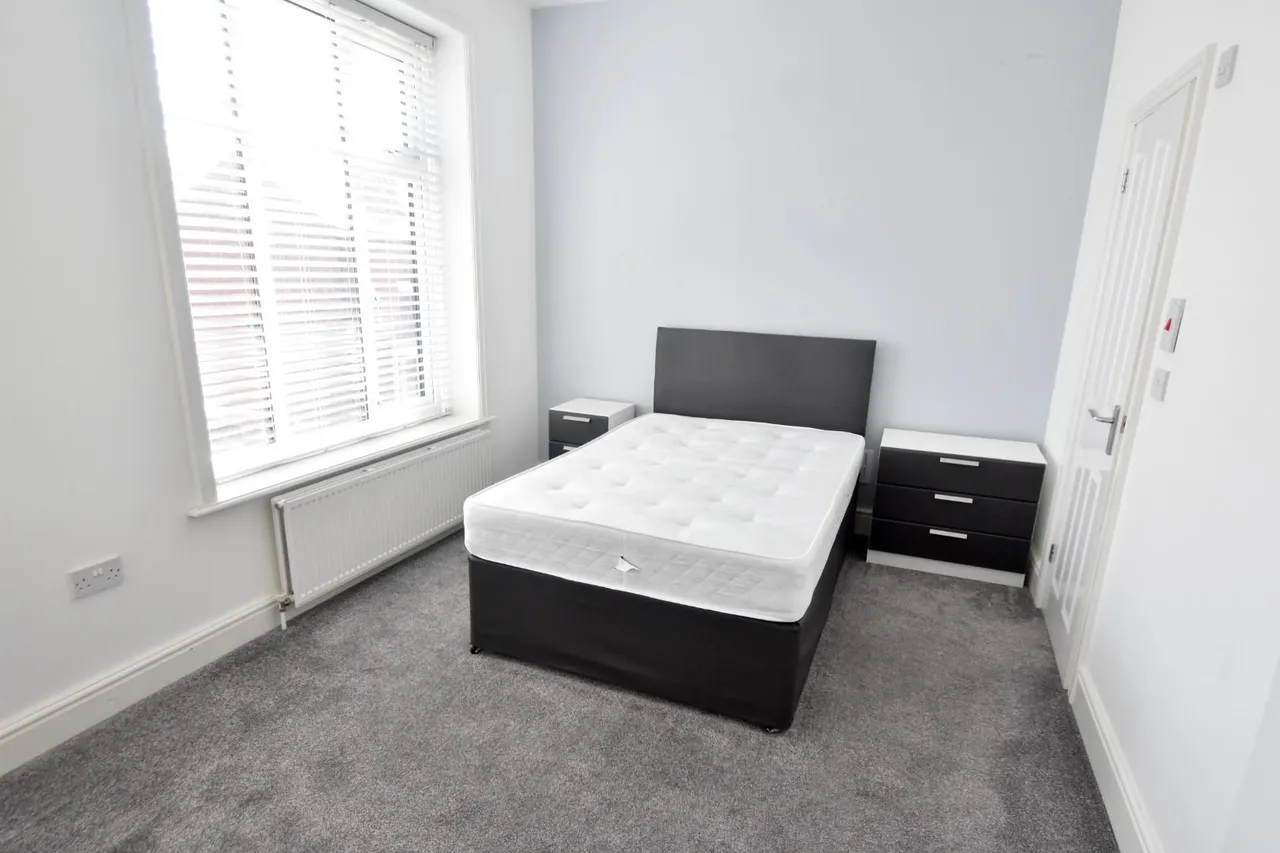 15 Milner Avenue, Bury, BL9 6NG, photo 4