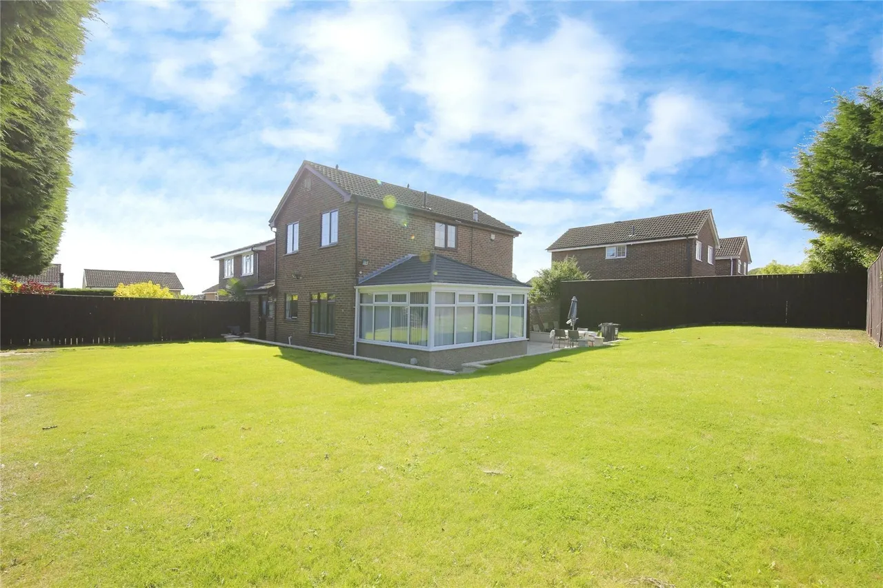 Truro Close, DARLINGTON, County Durham, DL1, photo 6