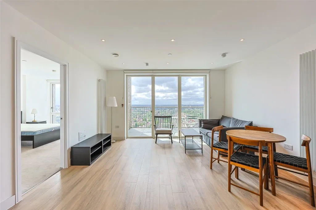 Heartwood Boulevard, Acton, W3, photo 5
