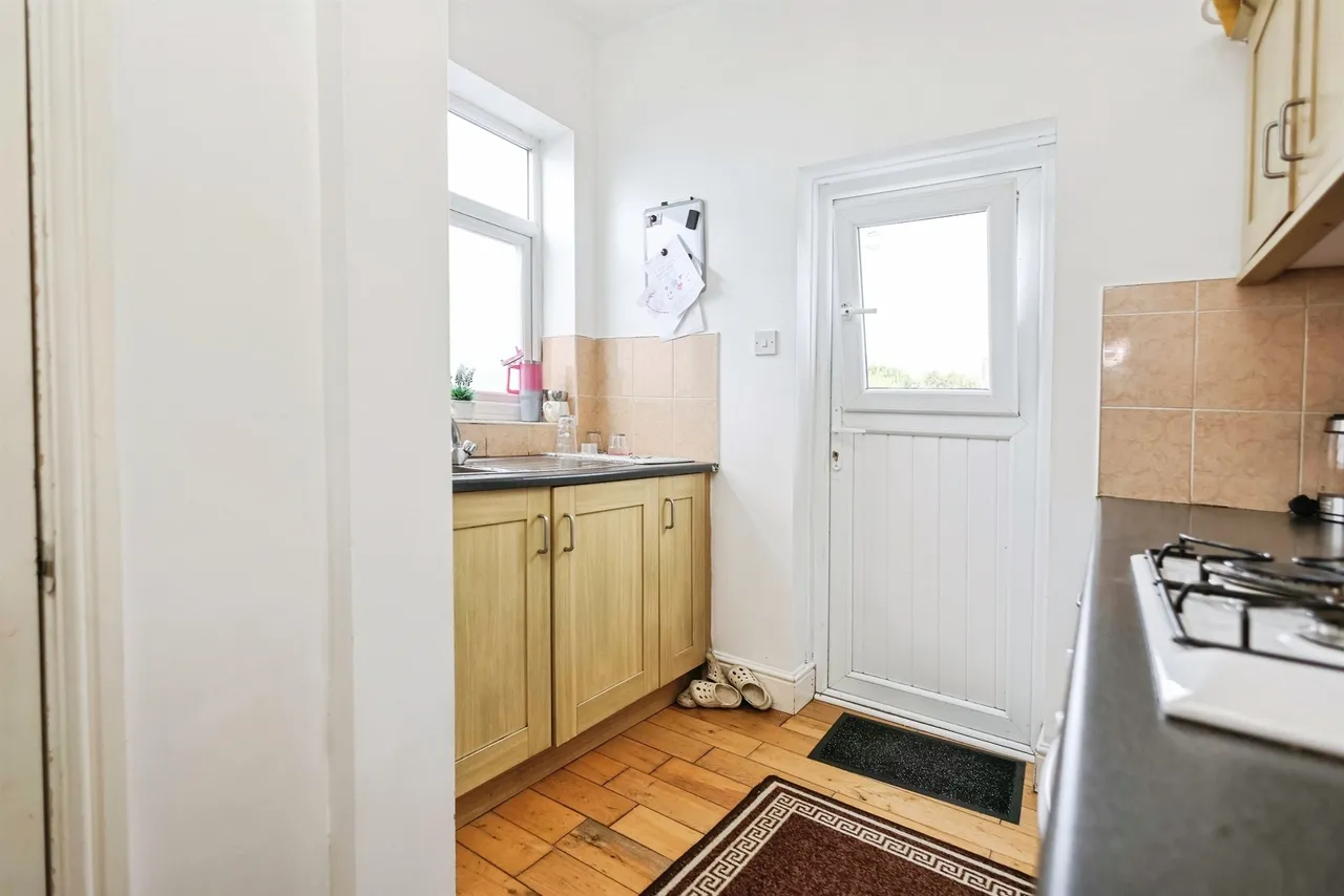 Parsons Hill, Oldbury, B68, photo 12