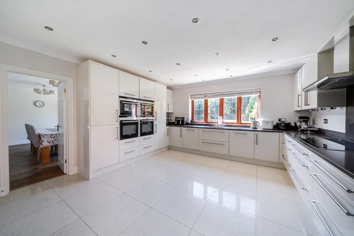 Coronation Road, Ascot SL5, photo 6
