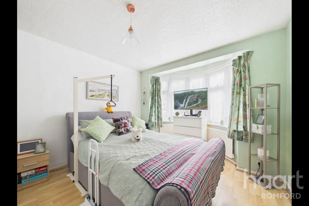 Lilac Gardens, Romford, RM7, photo 5