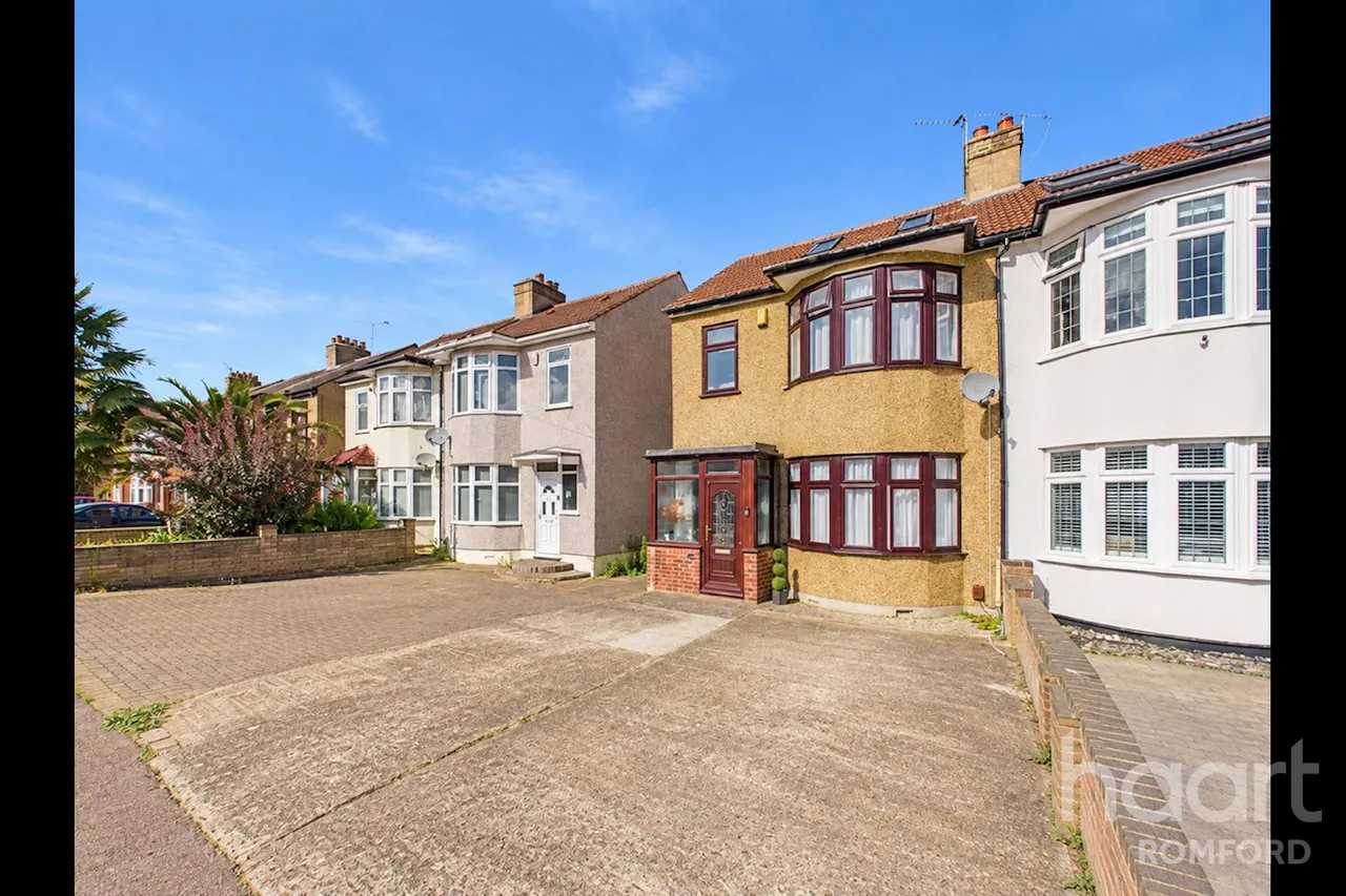 Lilac Gardens, Romford, RM7, photo 24