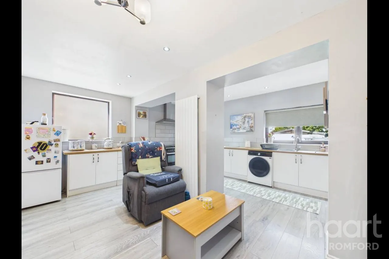 Lilac Gardens, Romford, RM7, photo 11