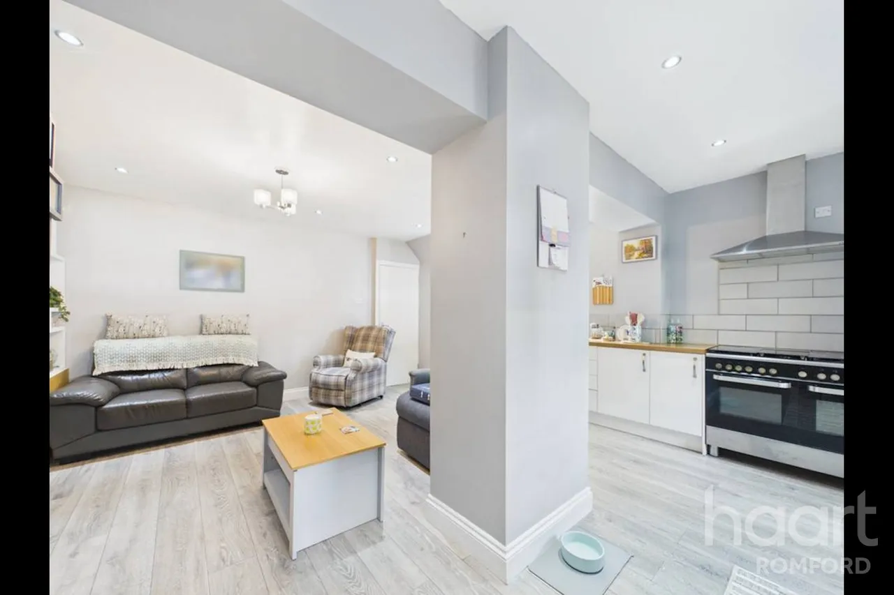 Lilac Gardens, Romford, RM7, photo 12
