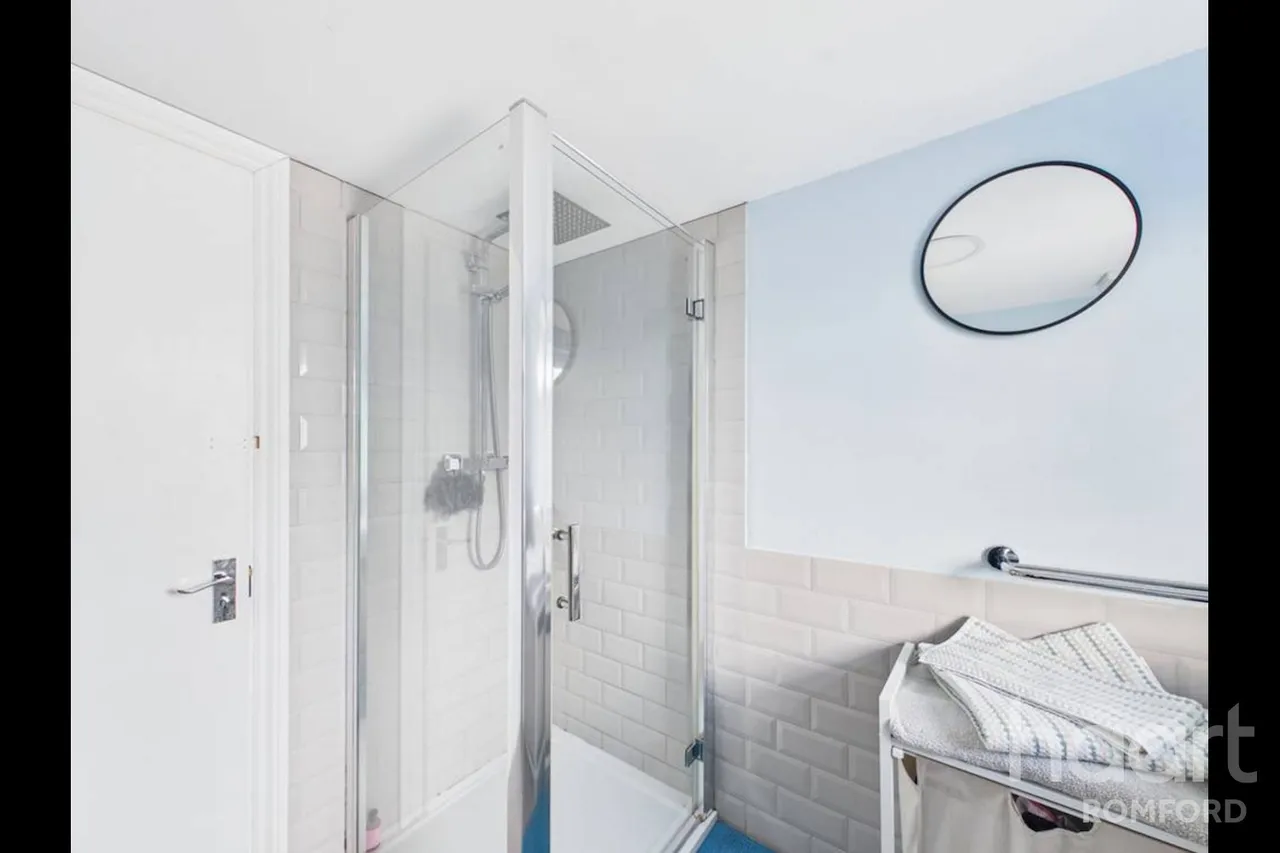 Lilac Gardens, Romford, RM7, photo 20
