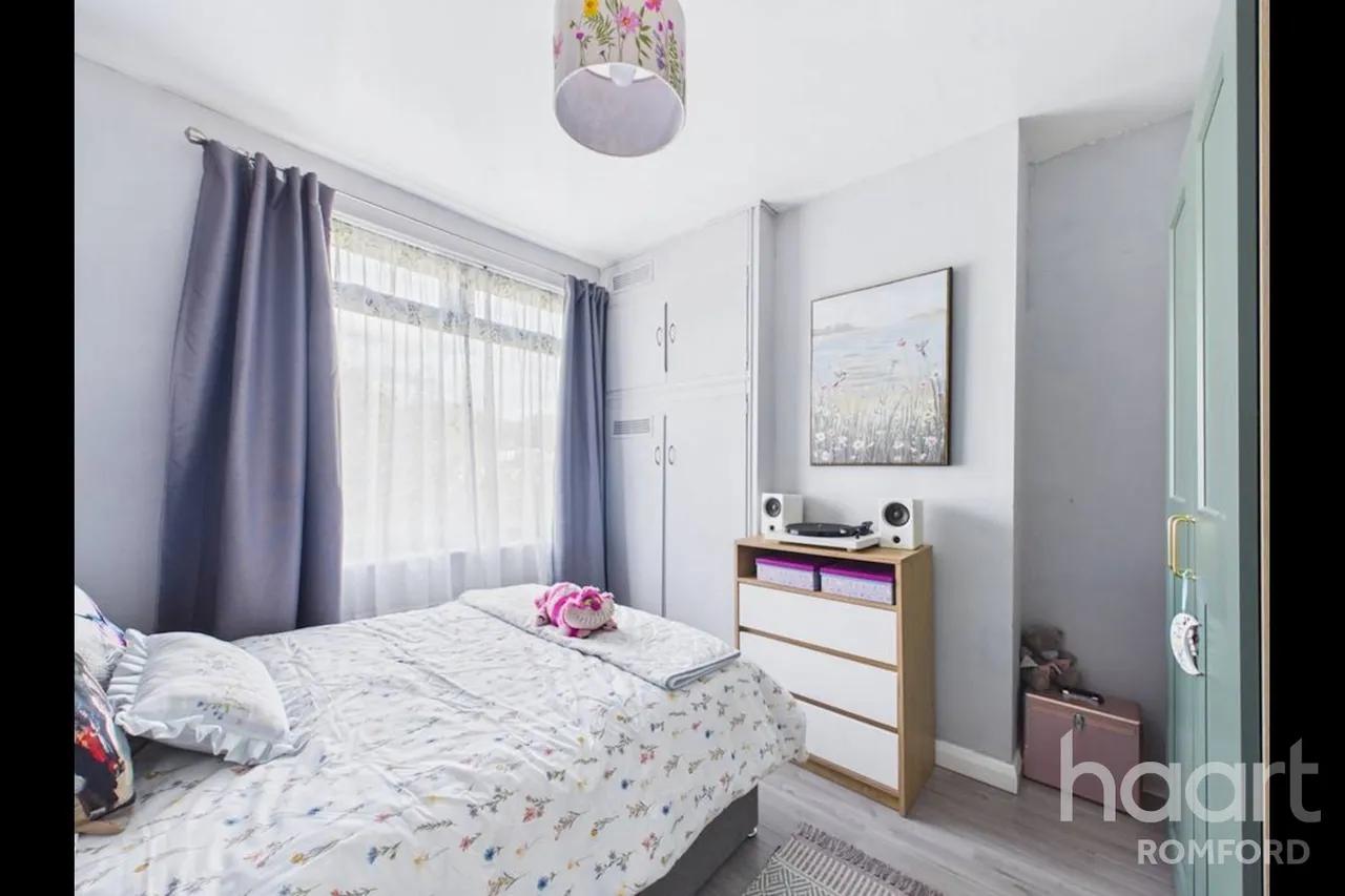 Lilac Gardens, Romford, RM7, photo 7