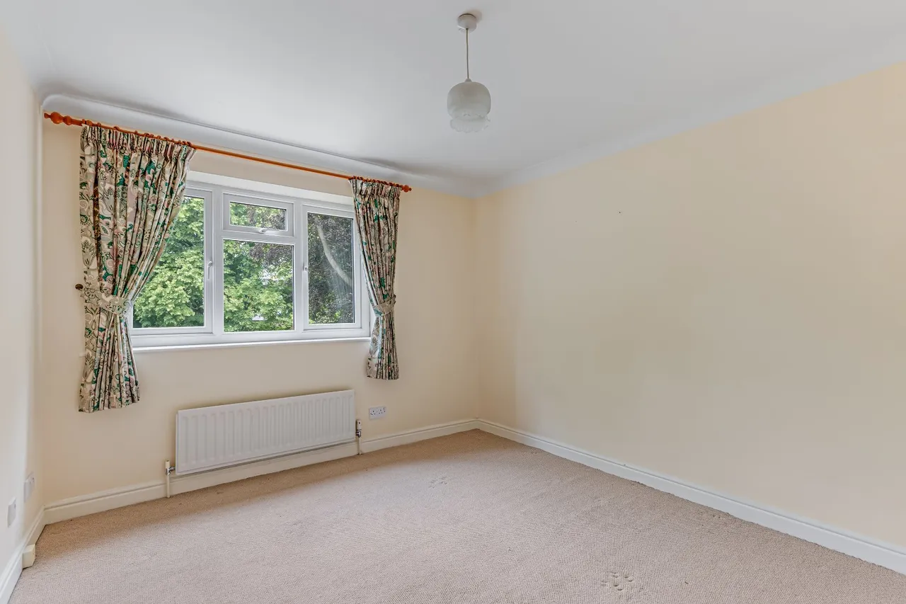 Grove Road, Ilkley, LS29, photo 14