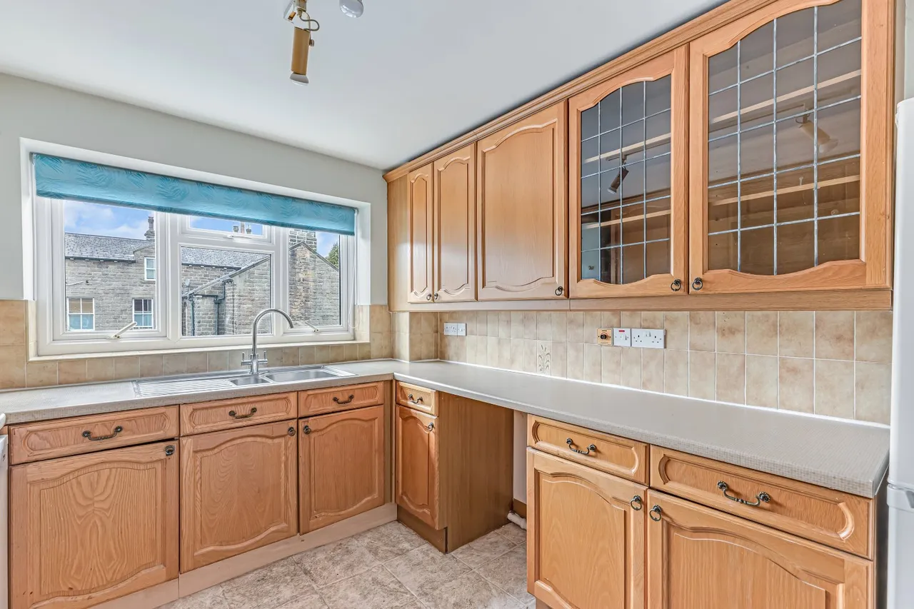 Grove Road, Ilkley, LS29, photo 8
