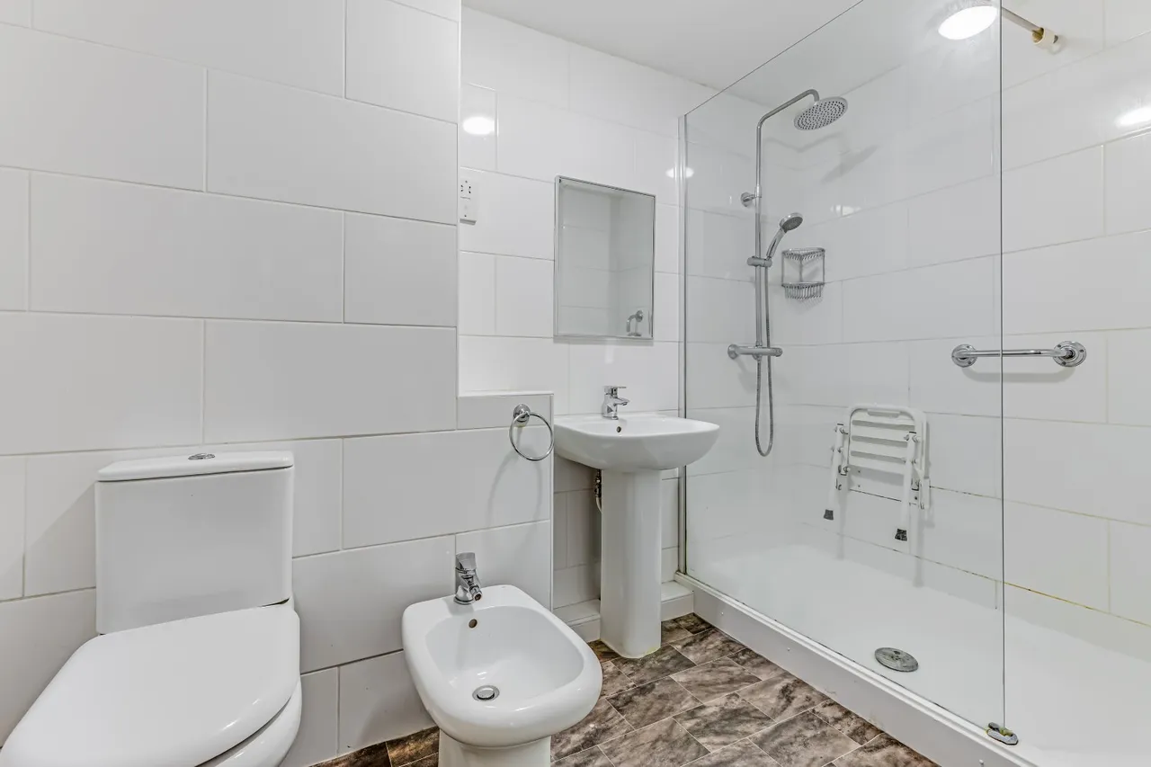 Grove Road, Ilkley, LS29, photo 15