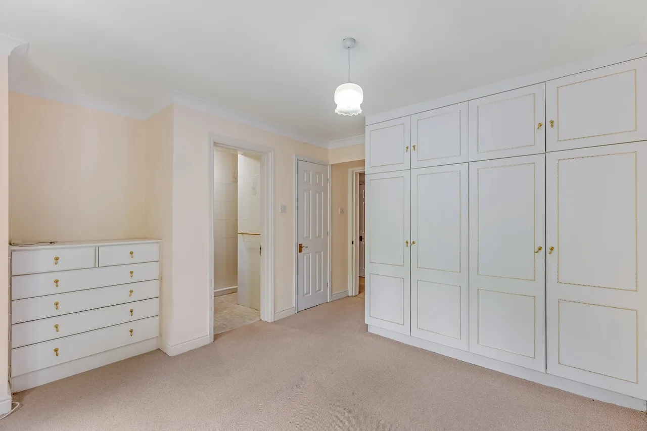 Grove Road, Ilkley, LS29, photo 12