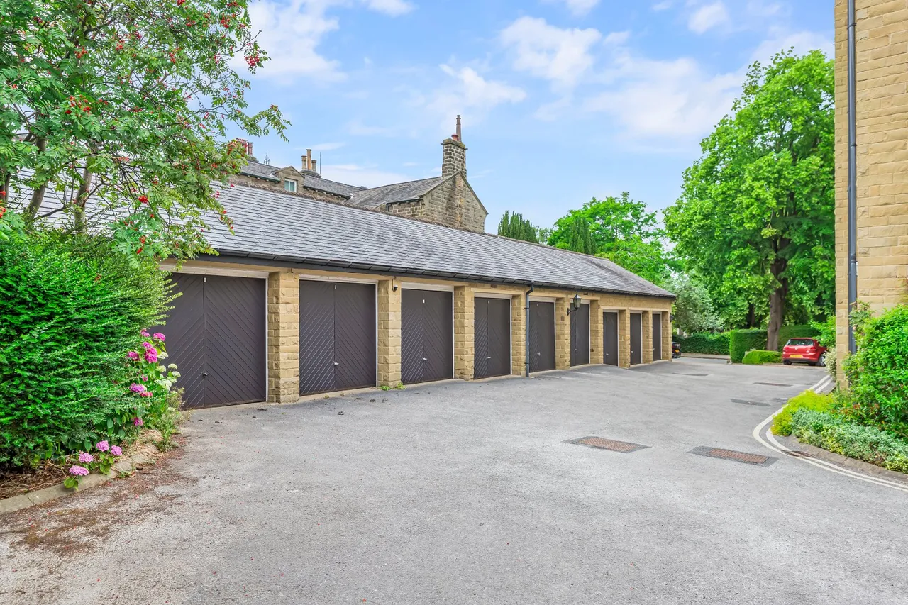 Grove Road, Ilkley, LS29, photo 18