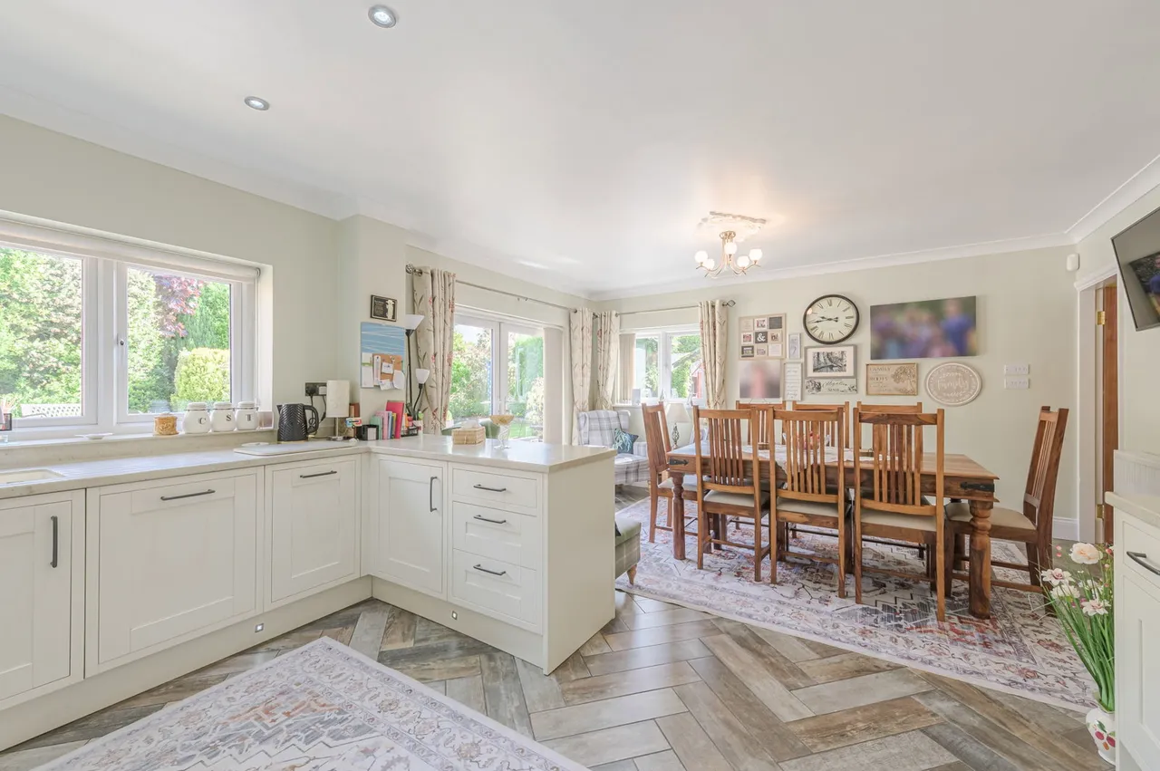 Rowthorn Close, Streetly, photo 3