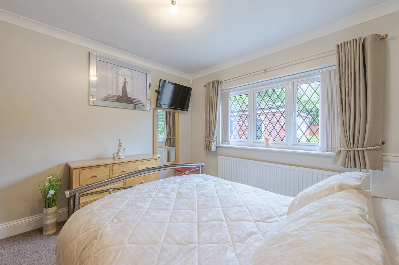 Rowthorn Close, Streetly, photo 18