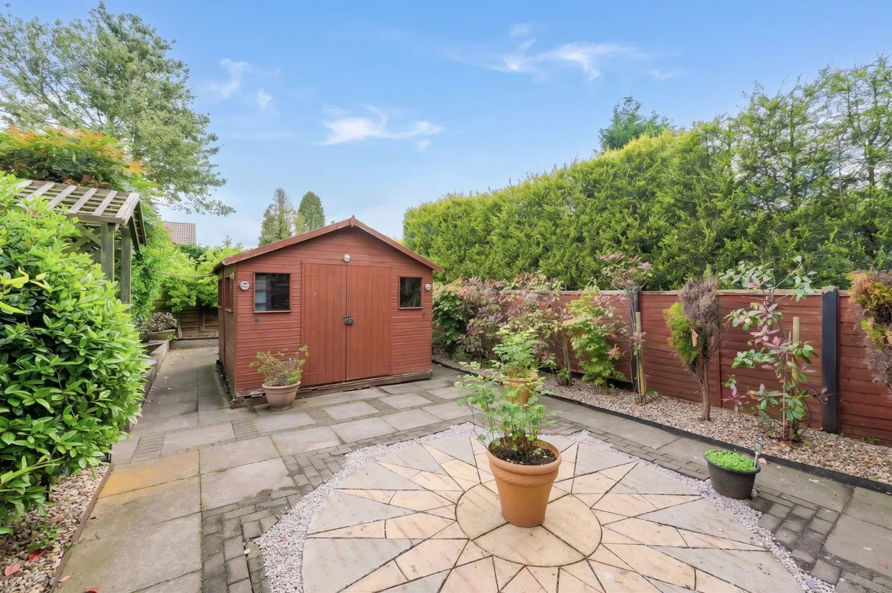 Rowthorn Close, Streetly, photo 36
