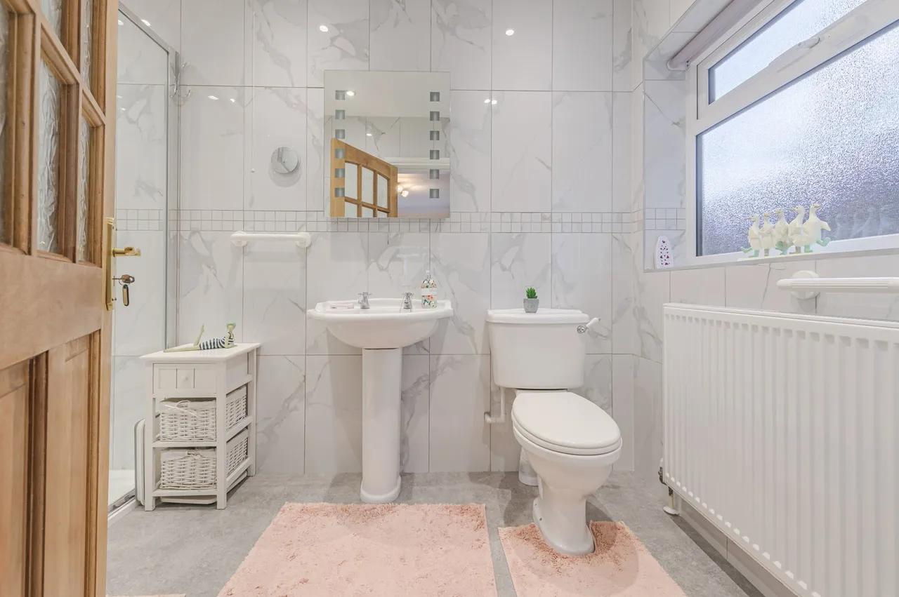 Rowthorn Close, Streetly, photo 15