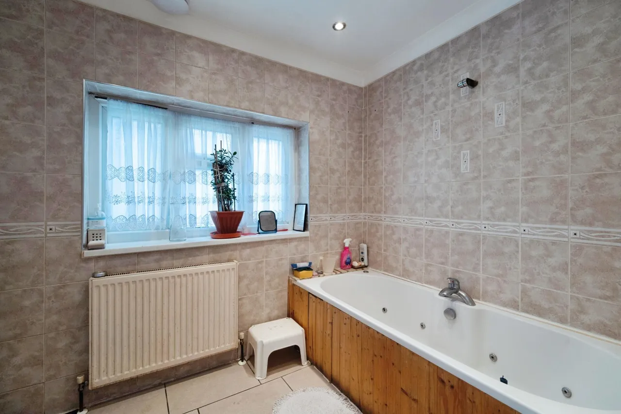 Keogh Road, London, E15, photo 16