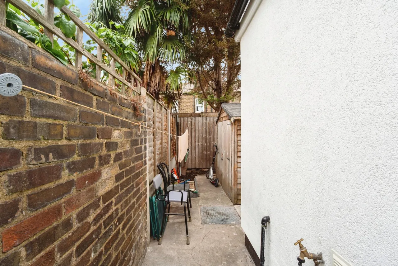 Keogh Road, London, E15, photo 18