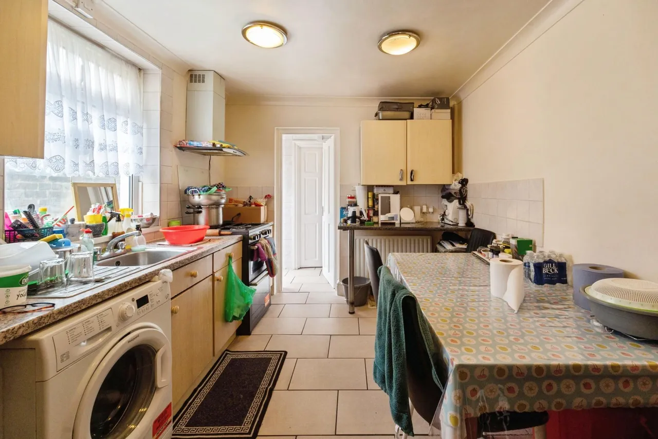 Keogh Road, London, E15, photo 4