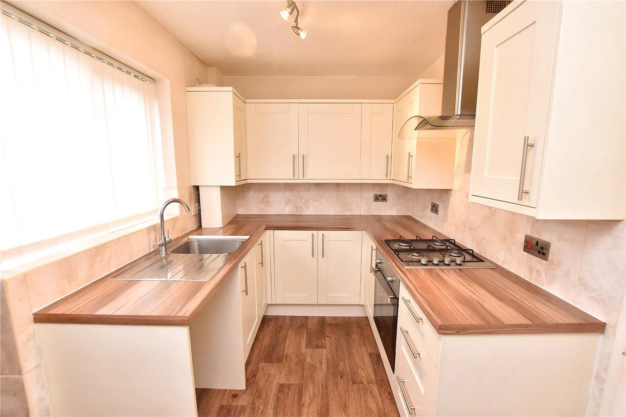 Kathan Close, Newbold, OL16, photo 4