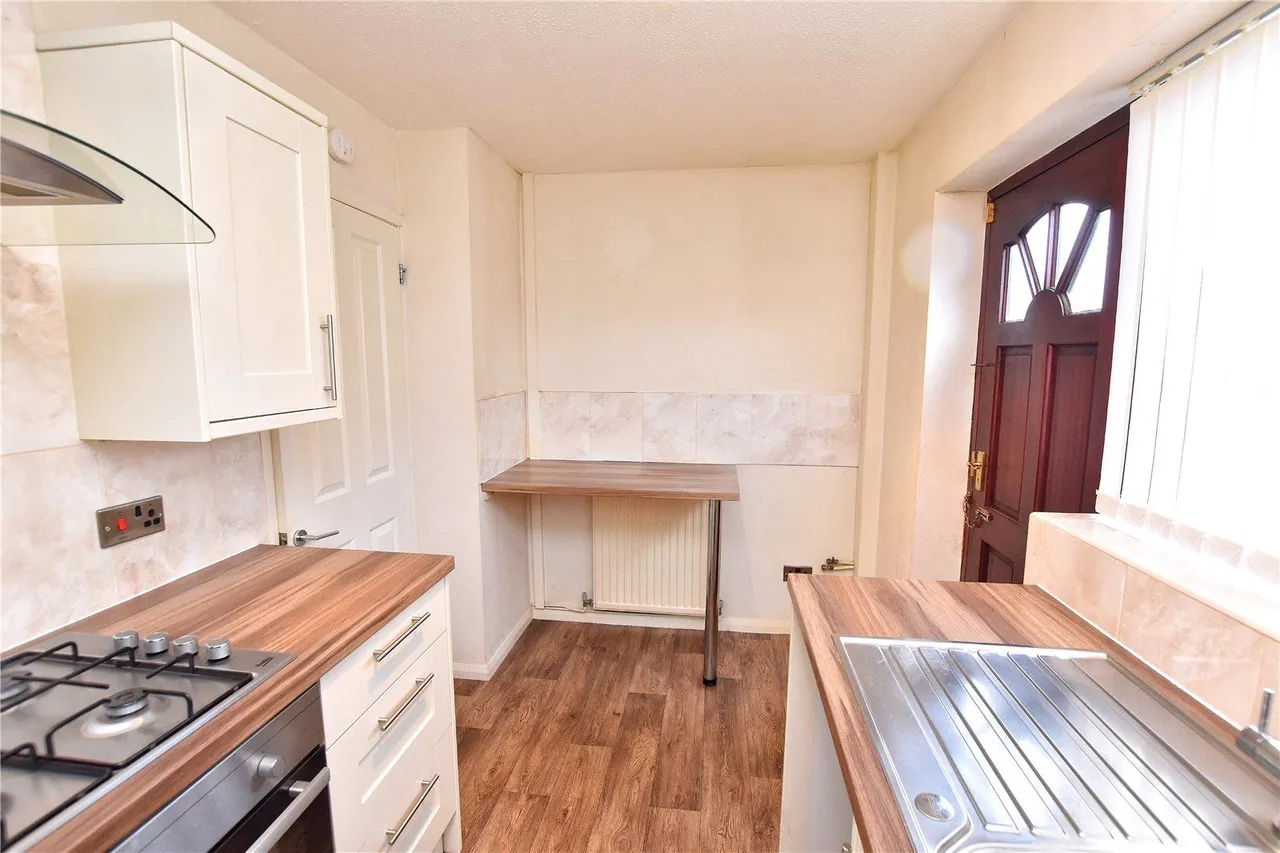 Kathan Close, Newbold, OL16, photo 5