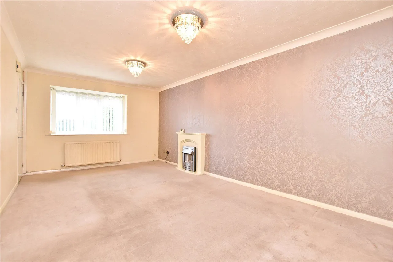 Kathan Close, Newbold, OL16, photo 2
