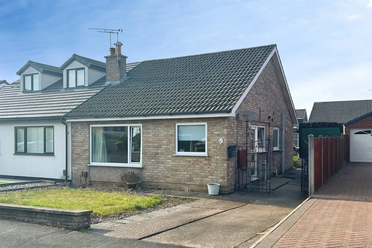 2 bed house for sale — Taplow Close, Mickleover, Derby