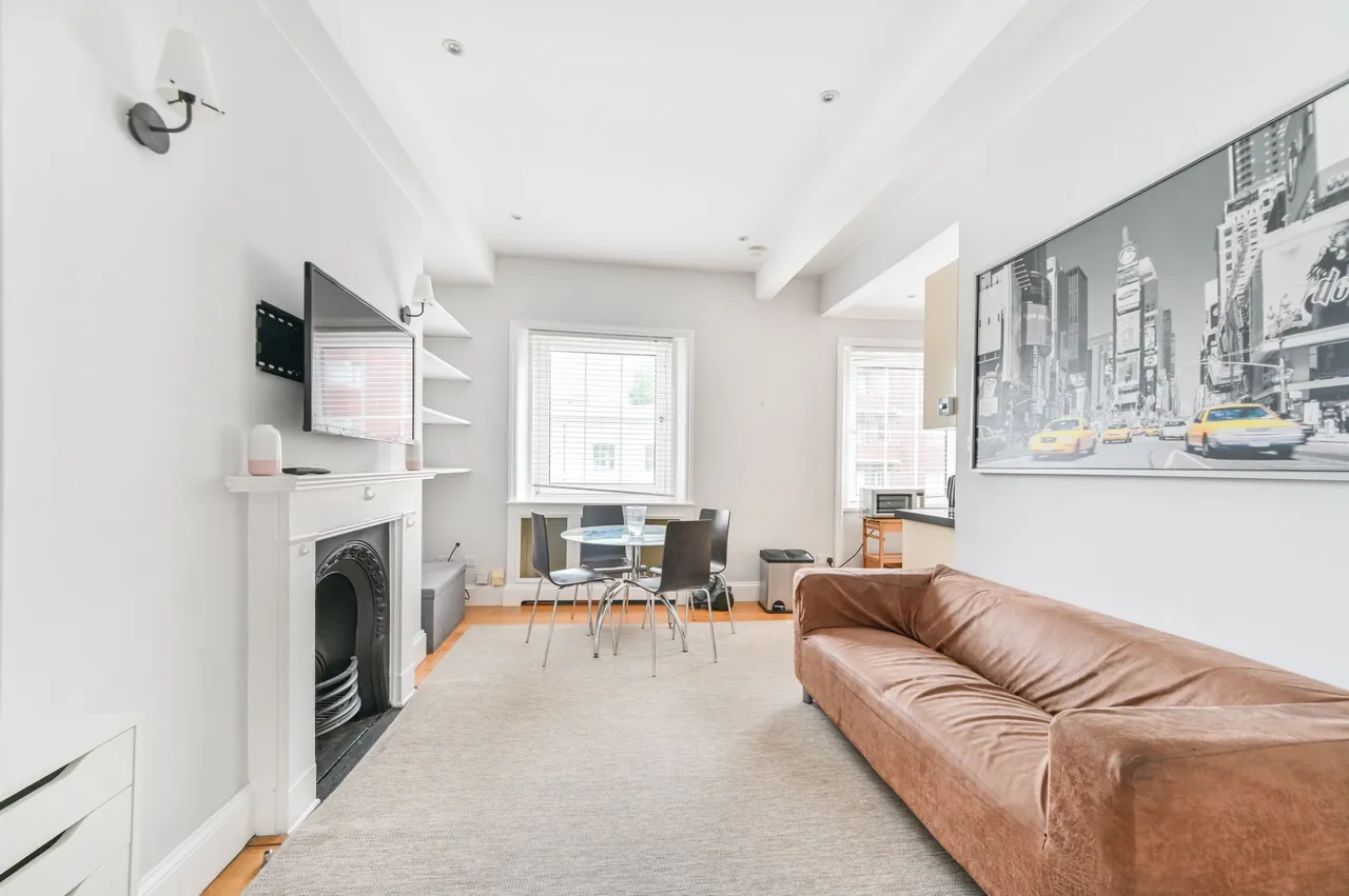 2 bed flat for sale — Top Floor, 9 Holland Road, London