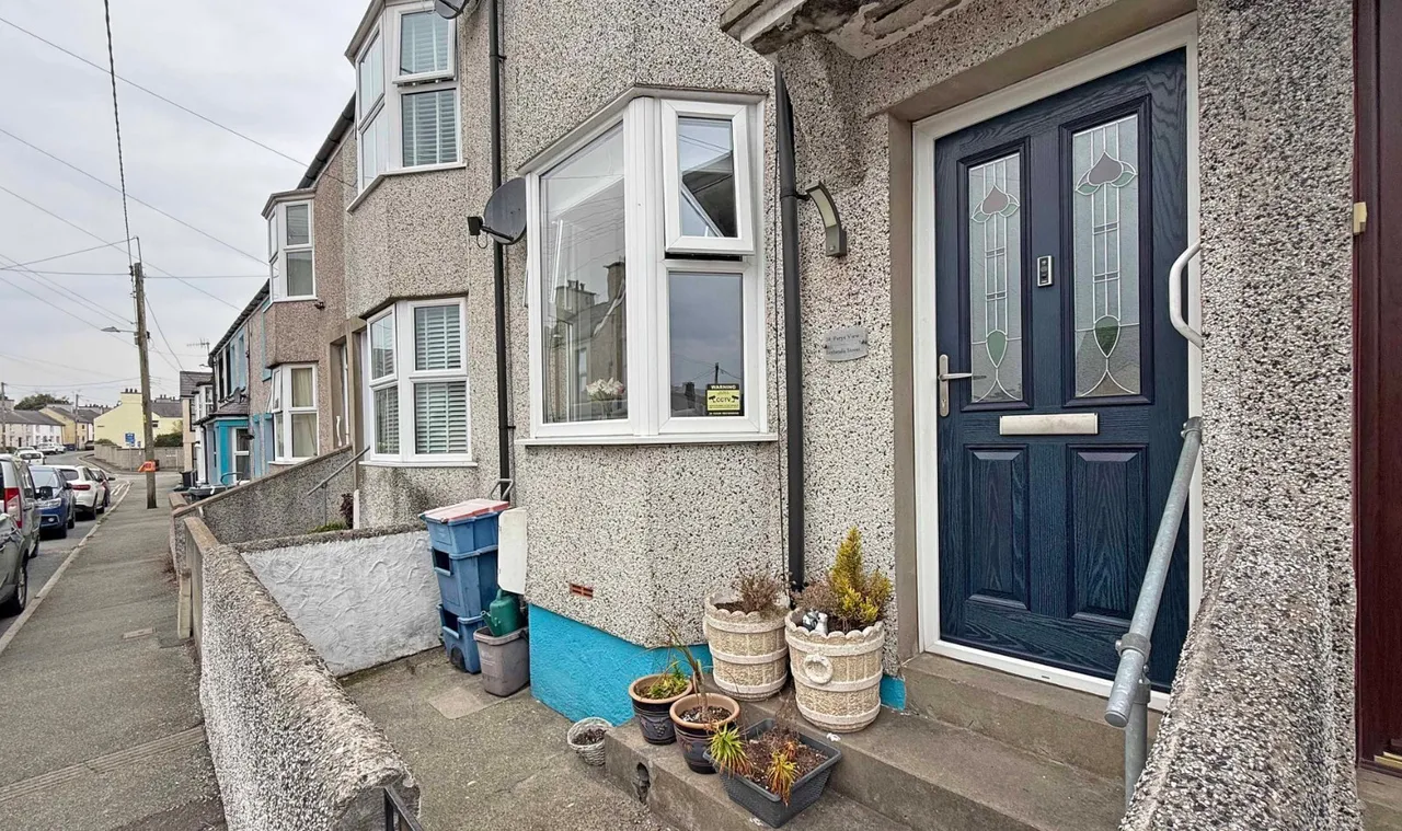 Bethesda Street, Amlwch, photo 13