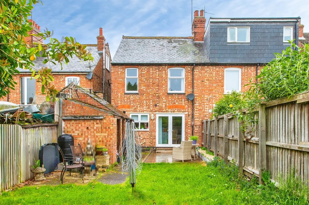 Highfield Road, Kettering, NN14, photo 2