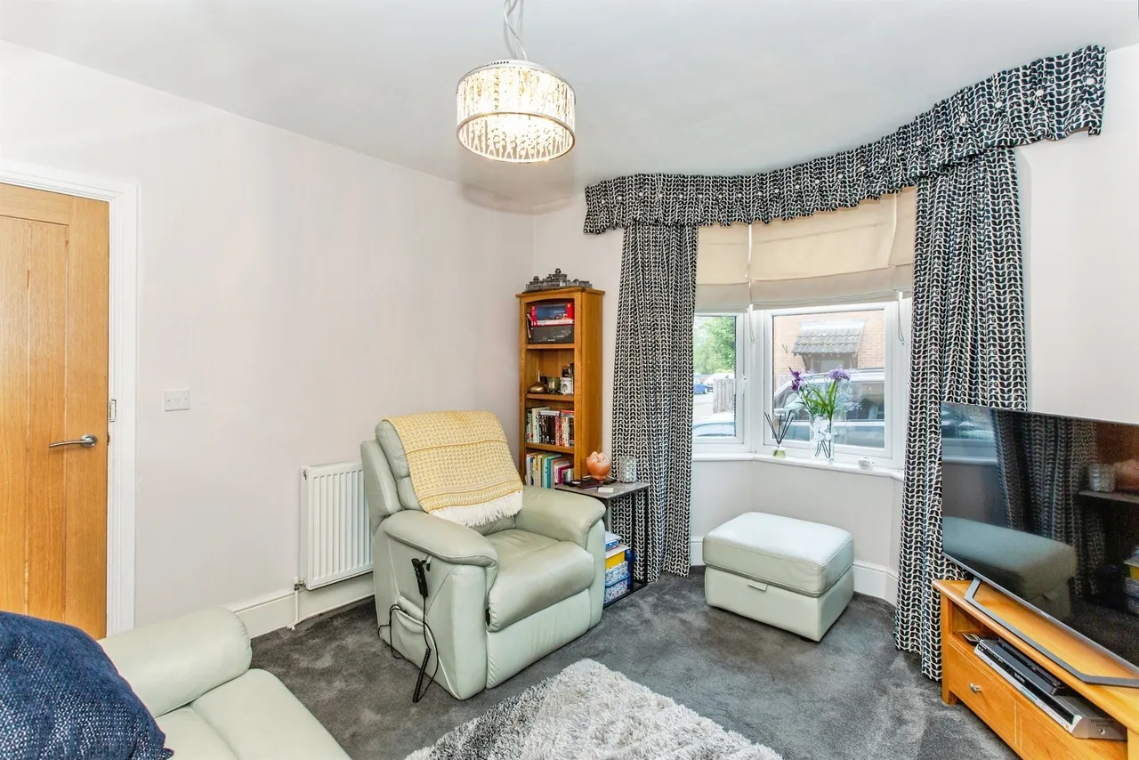 Highfield Road, Kettering, NN14, photo 8