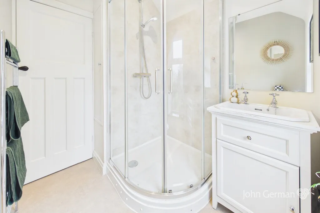 Stafford Road, Uttoxeter, photo 14