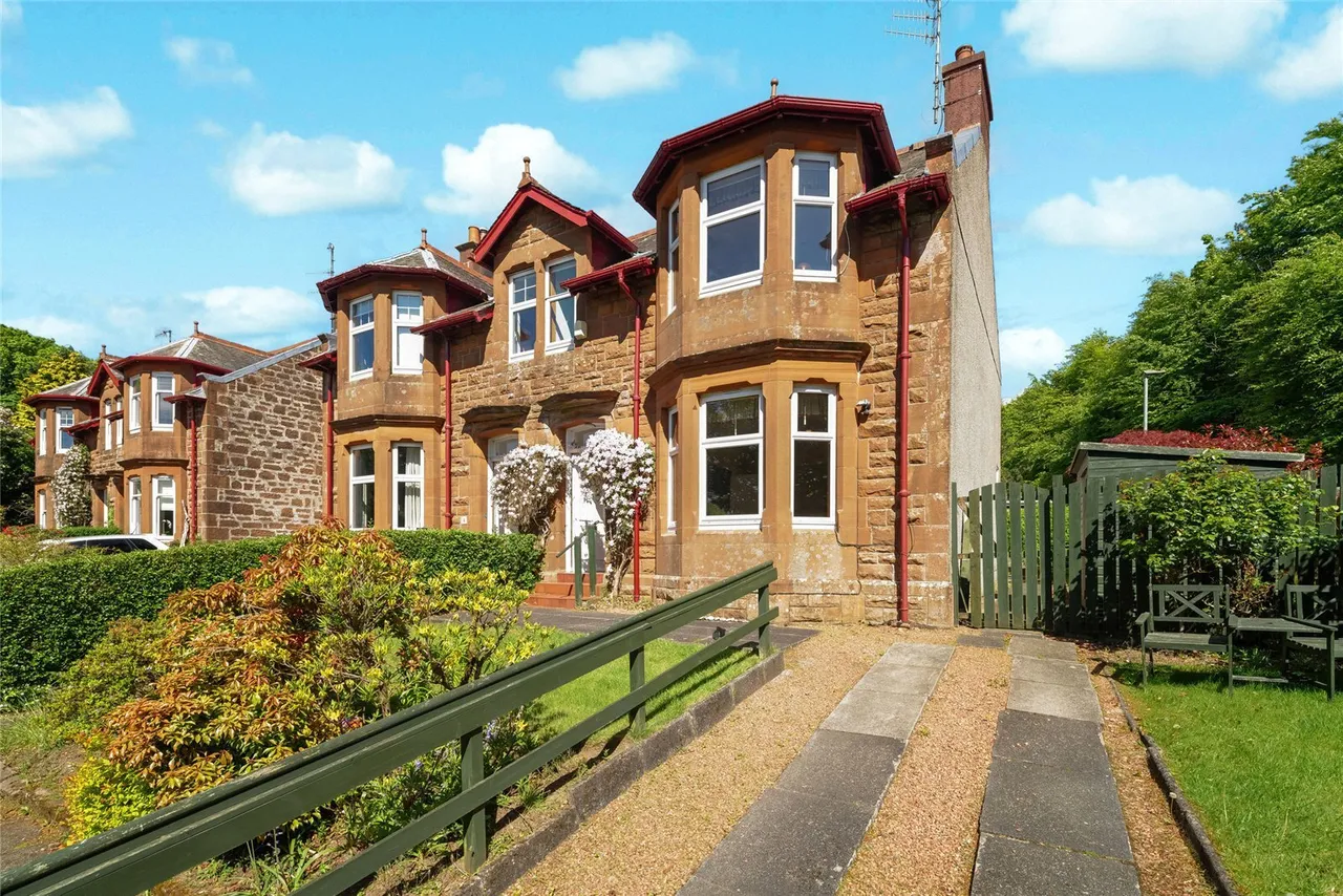 4 bed house for sale — Castlepark Villas, Fairlie, North Ayrshire, KA29