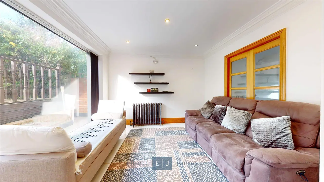 Lechmere Avenue, Chigwell, IG7, photo 10