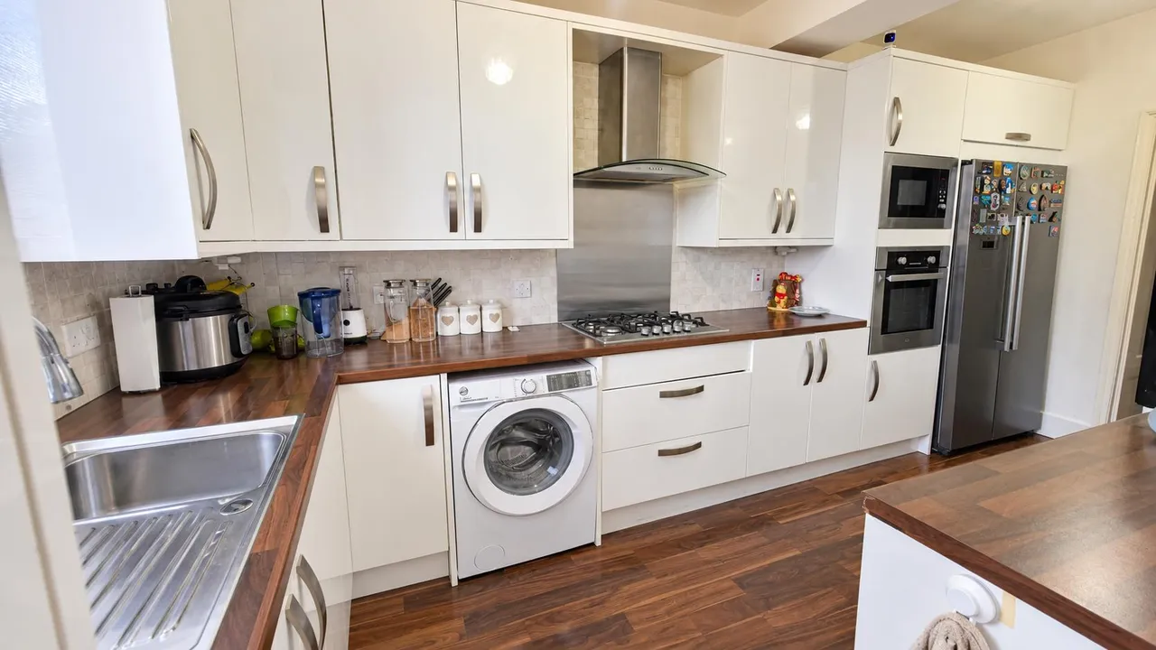Ashburton Avenue, Seven Kings, IG3, photo 8