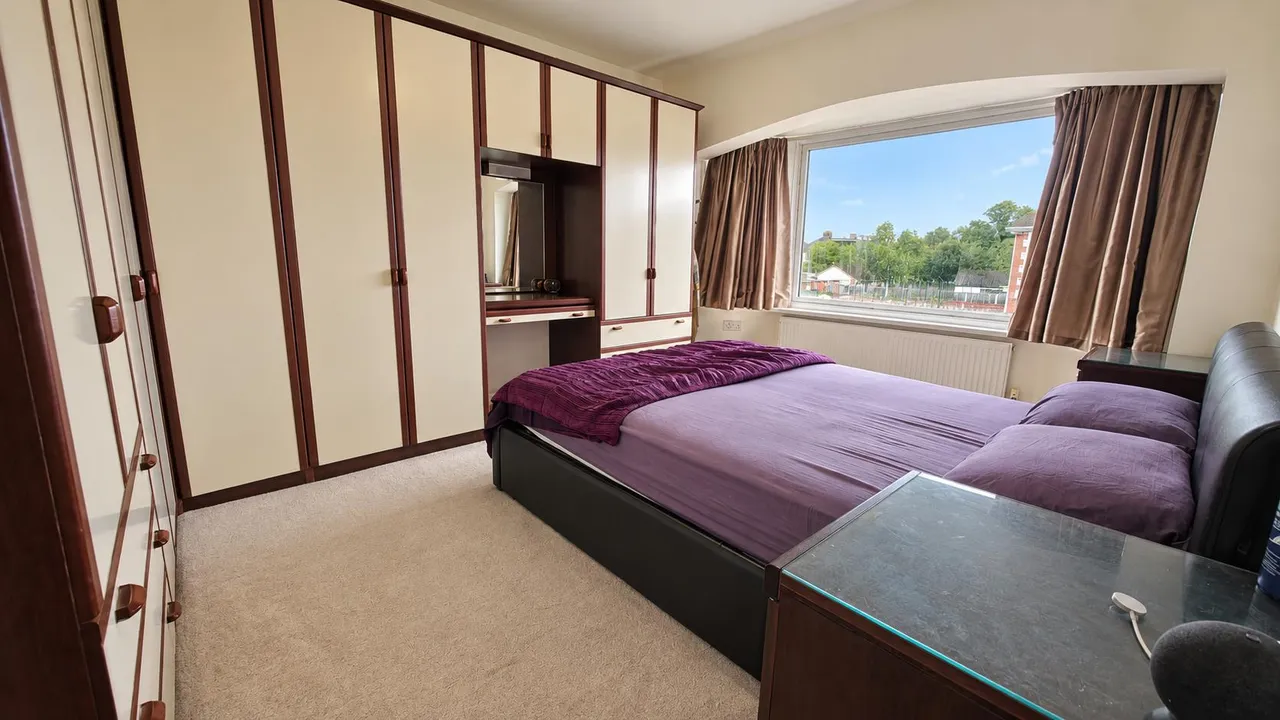 Ashburton Avenue, Seven Kings, IG3, photo 16