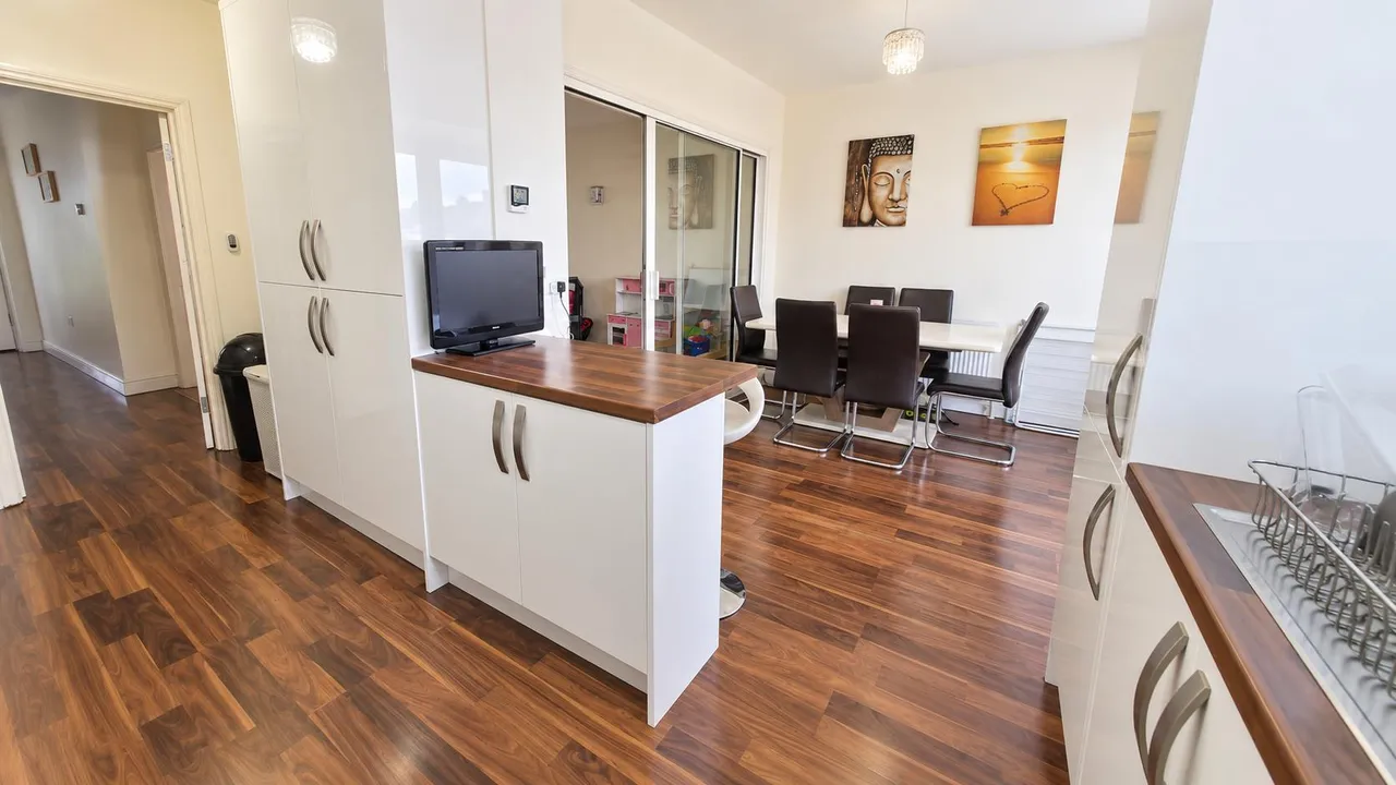 Ashburton Avenue, Seven Kings, IG3, photo 7