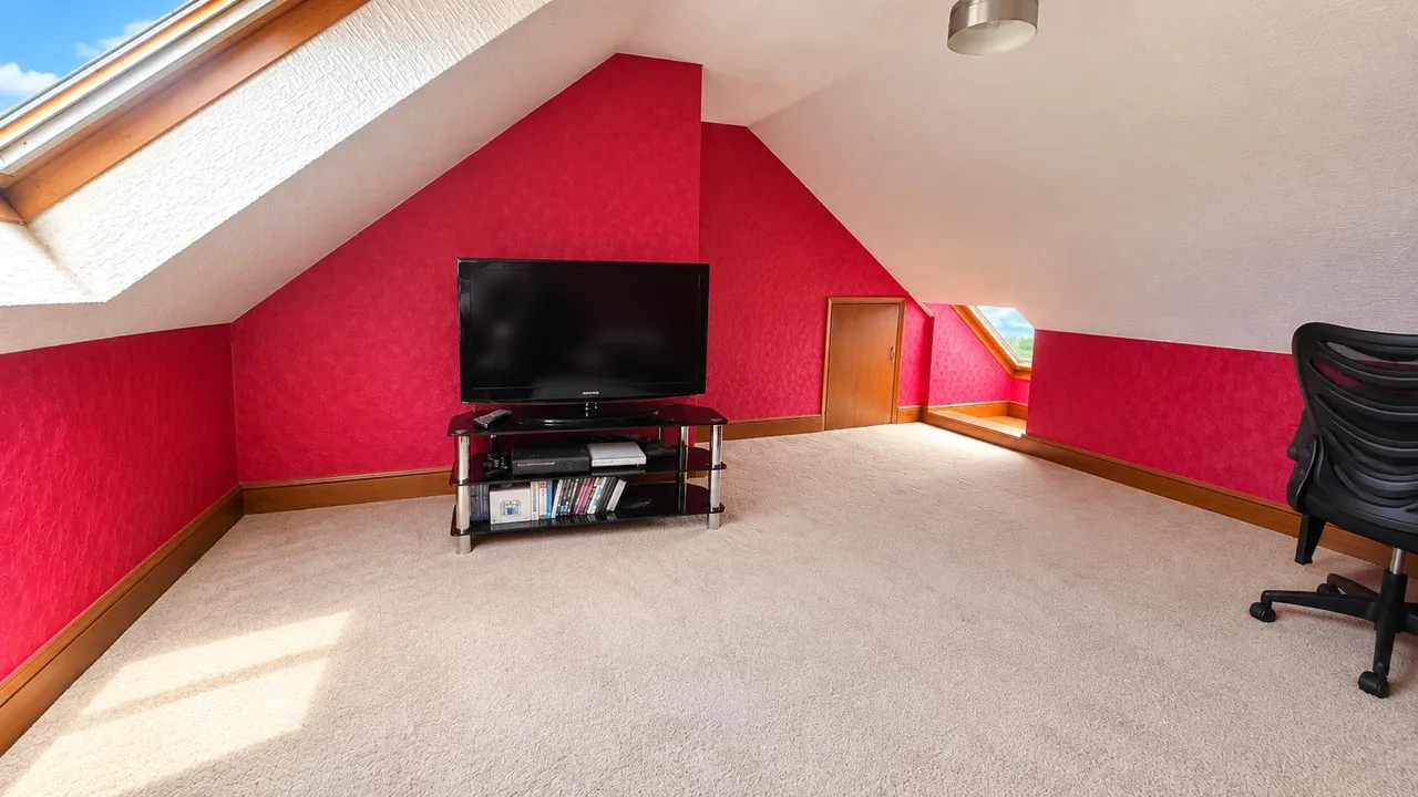 Ashburton Avenue, Seven Kings, IG3, photo 21