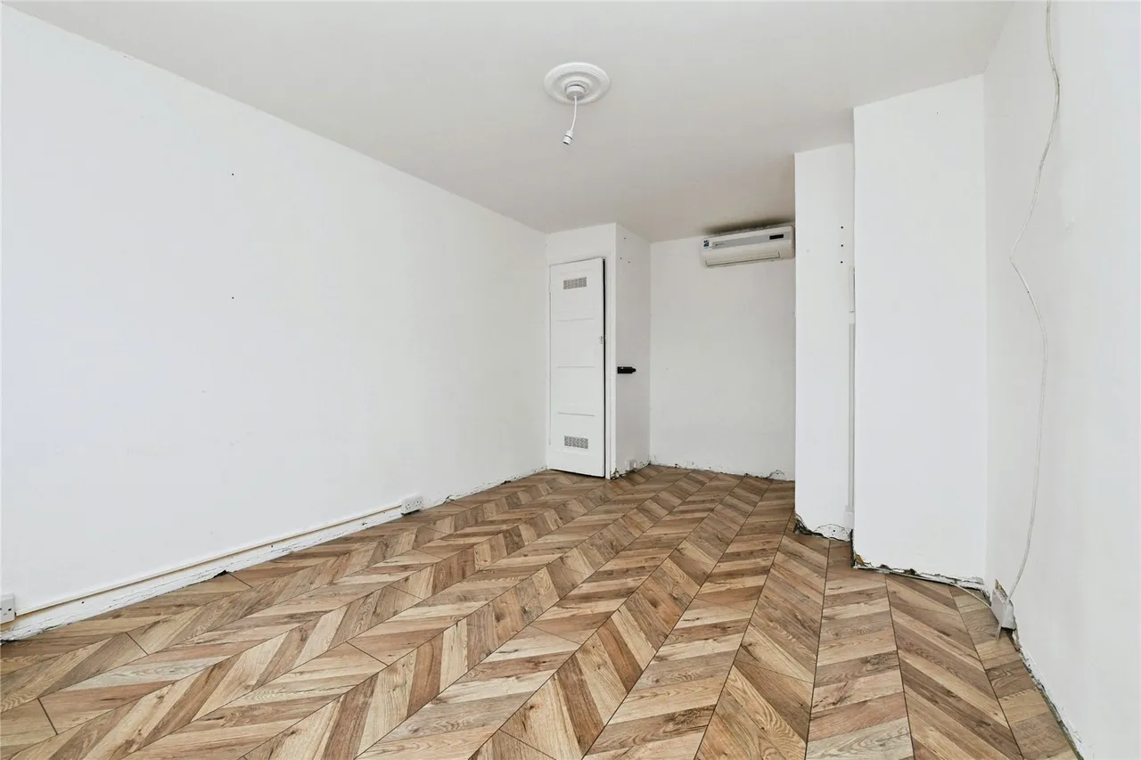 Sandringham Road, Pilgrims Hatch, Brentwood, Essex, CM15, photo 7